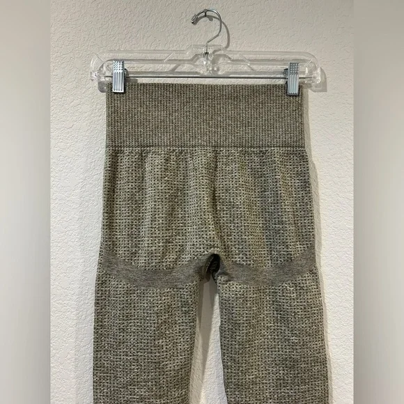 Echt Women’s Green Sensory Seamless Leggings - Small - Picture 5 of 8